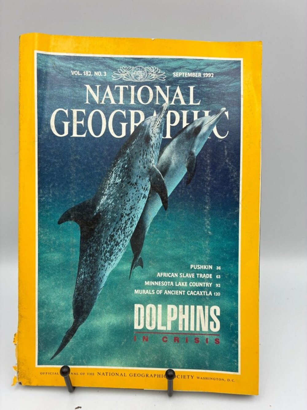 National Geographic September 1992 Dolphins In Crisis Vol. 182 No. 3 Pre-Owned